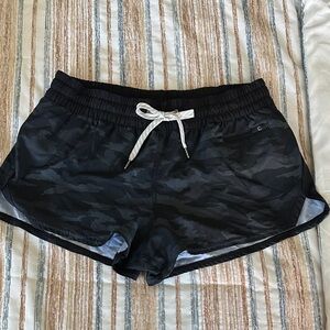 Vuori Clementine 2.0 Short 2.5" Shorts